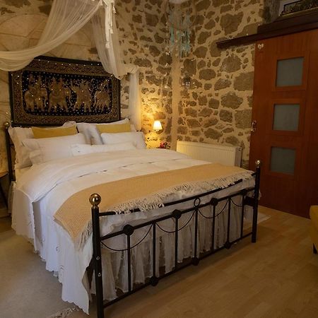 Stone Suite In The Center Of Corinth المظهر الخارجي الصورة